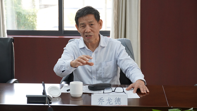 中国建筑材料联合会原会长乔龙德莅临公司调研指导