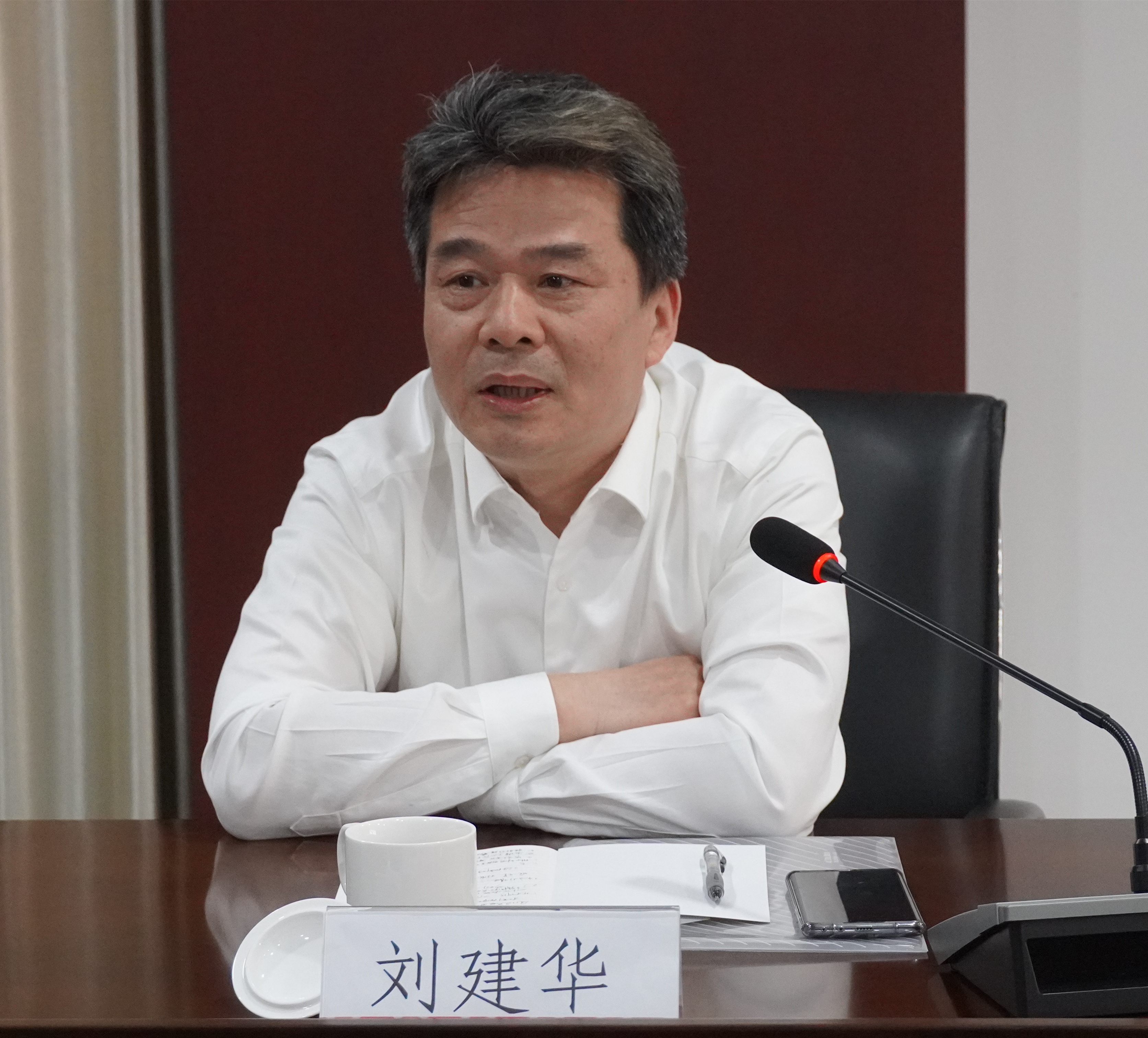 中国建筑材料行业科技创新平台建材行业机制标准砂及固废粉体节能研磨整形工程技术中心揭牌仪式成功举行