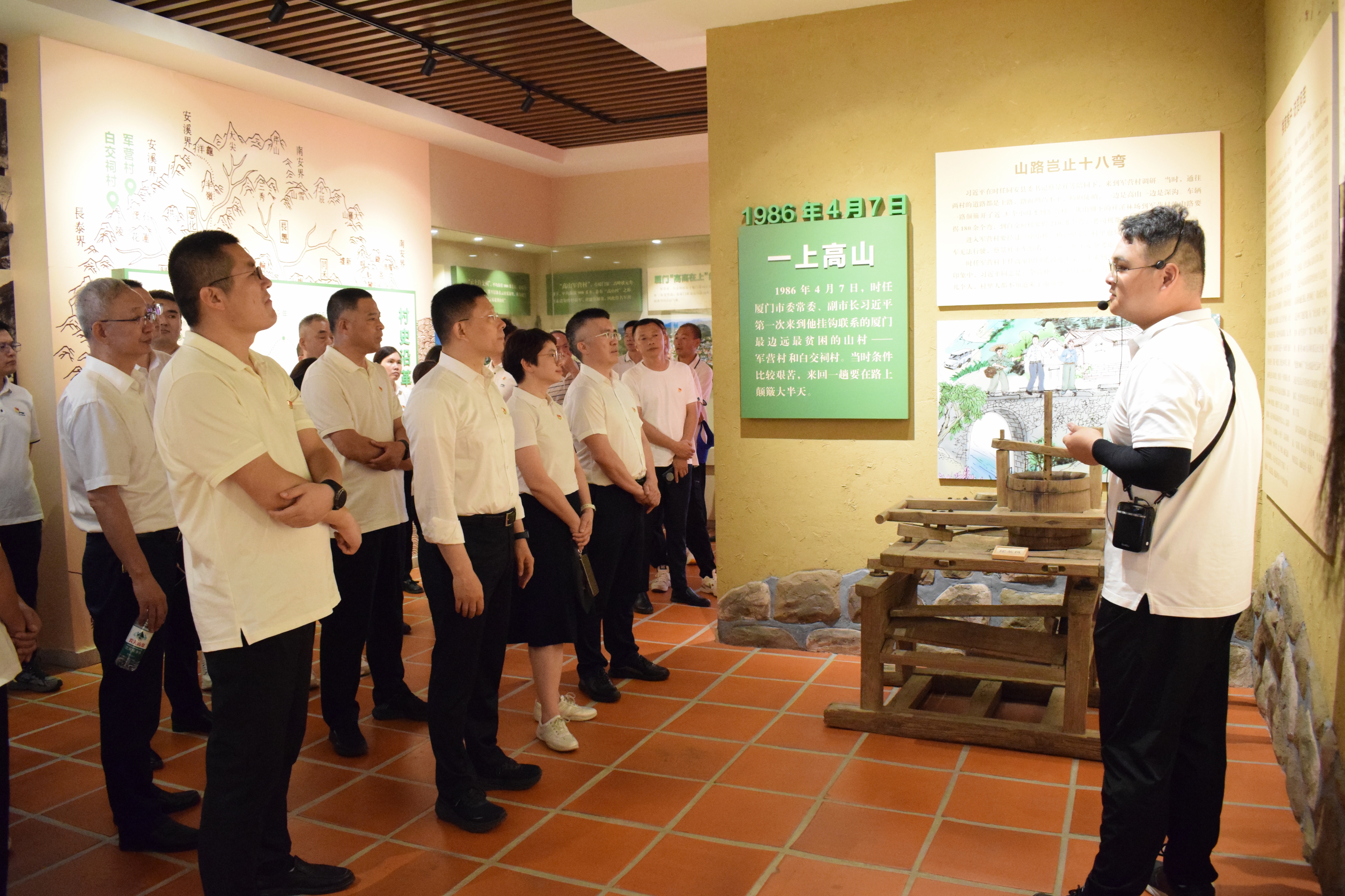 铸魂强基 清风赋能｜厦门标准砂党委赴军营村开展沉浸式党员教育培训